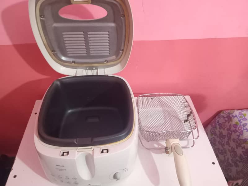 Urgent sale Philips air fryer 4