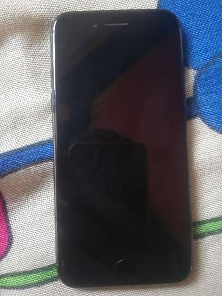 IPhone Se 2020 in good condition 2