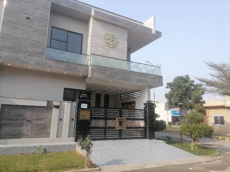 Ideally Located House Of 5 Marla Is Available For sale In Faisalabad 1