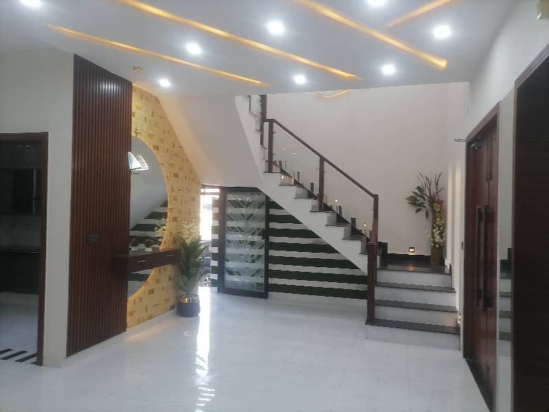 Ideally Located House Of 5 Marla Is Available For sale In Faisalabad 7