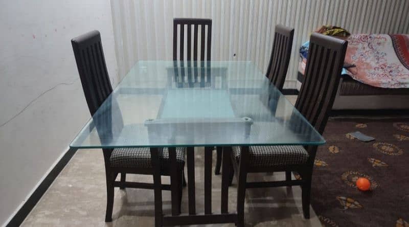 Almost new dining table 0