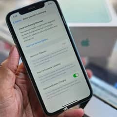 Apple iPhone 11 64GB 03414965419 connect my WhatsApp number