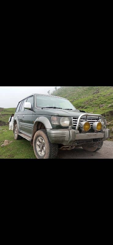 Mitsubishi Pajero 1996 3