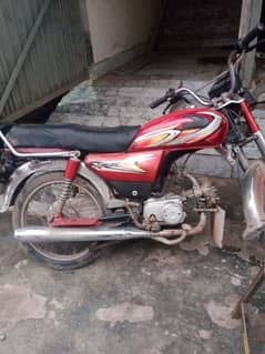 2004 model united bike har chez new dhalwai hai