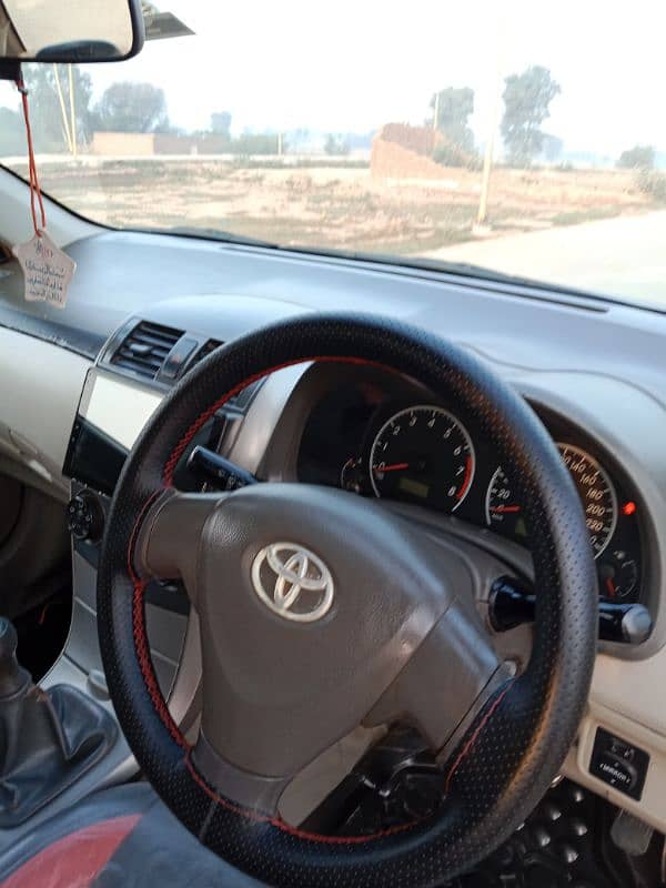 Toyota Corolla XLI 2011 13