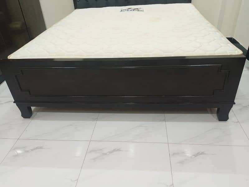 Double Bed with Mattress 3