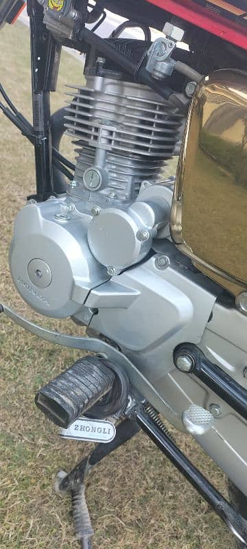 Honda CG 125 GOLD EDITION  brand new condition 3