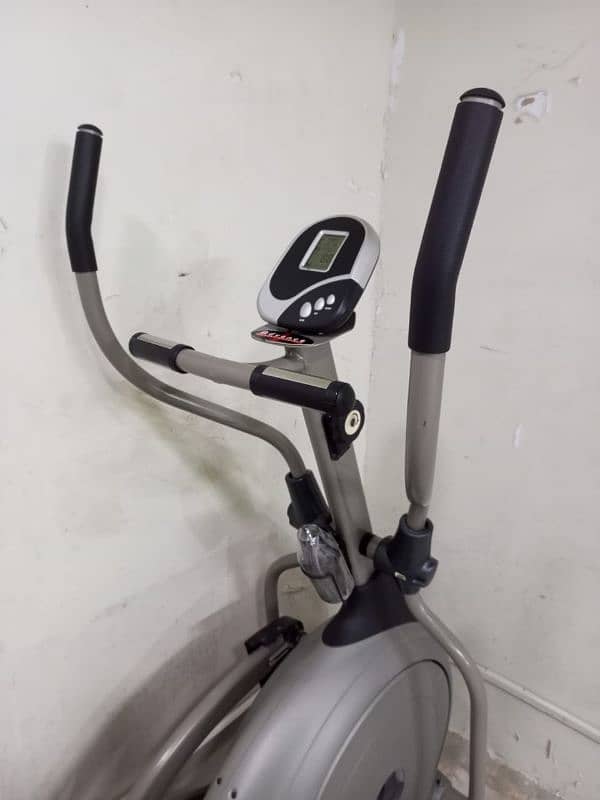 commercial elliptical trainer 8