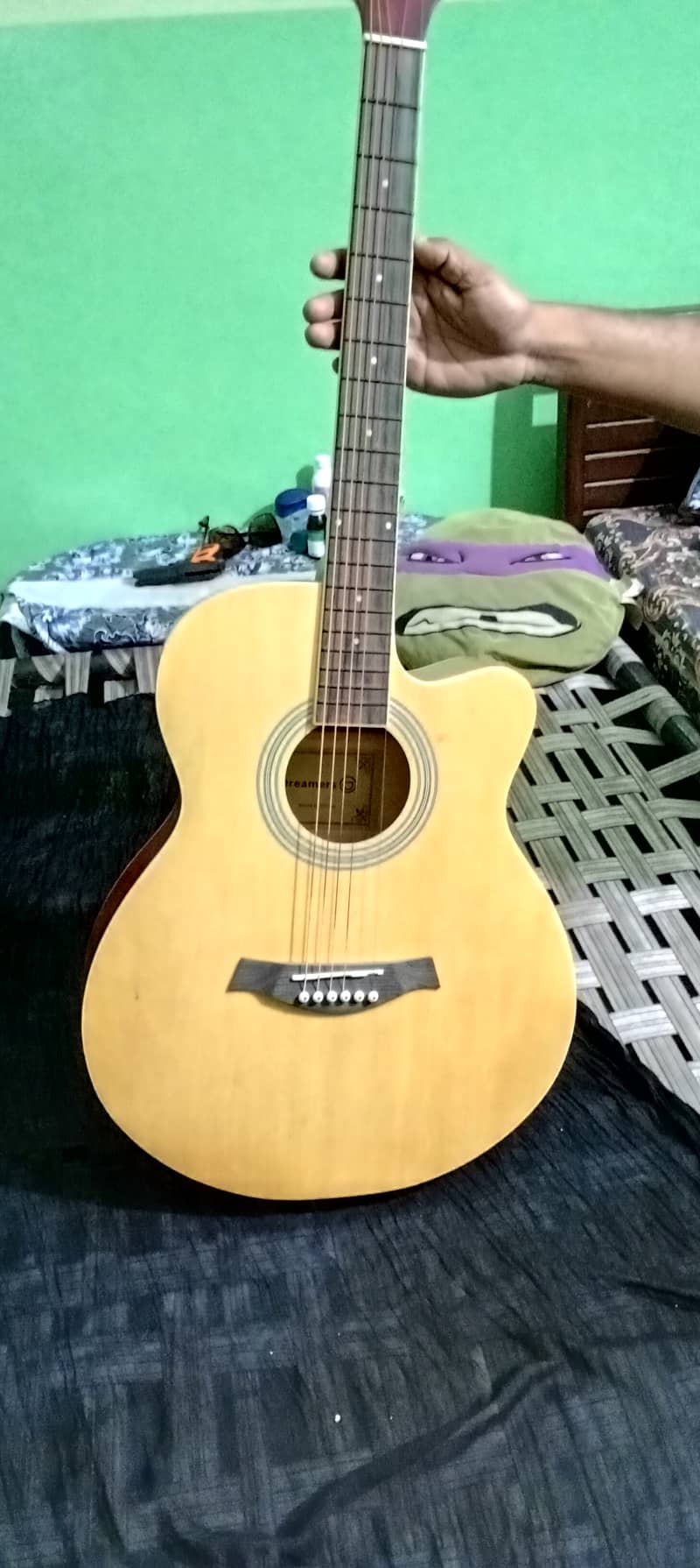 Urgent sale Brand New guitar 8