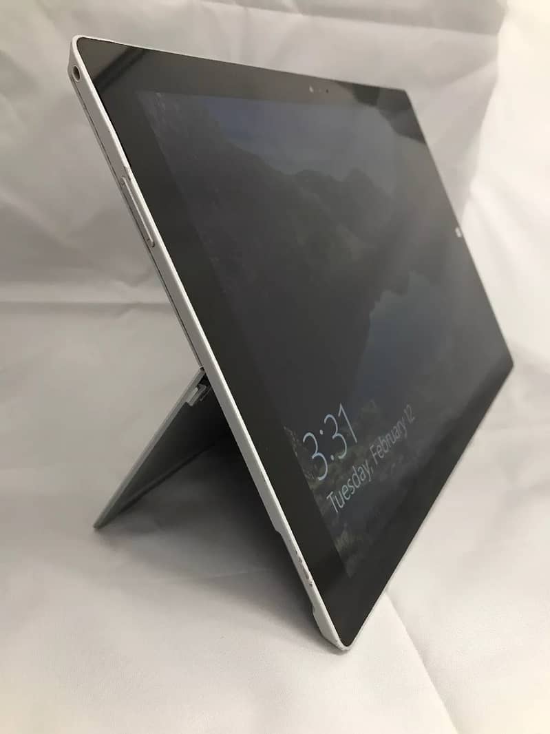 Microsoft surface pro 3 URGENT SELLING 2