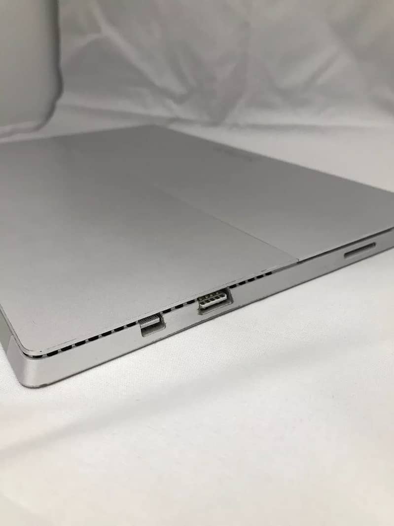 Microsoft surface pro 3 URGENT SELLING 4