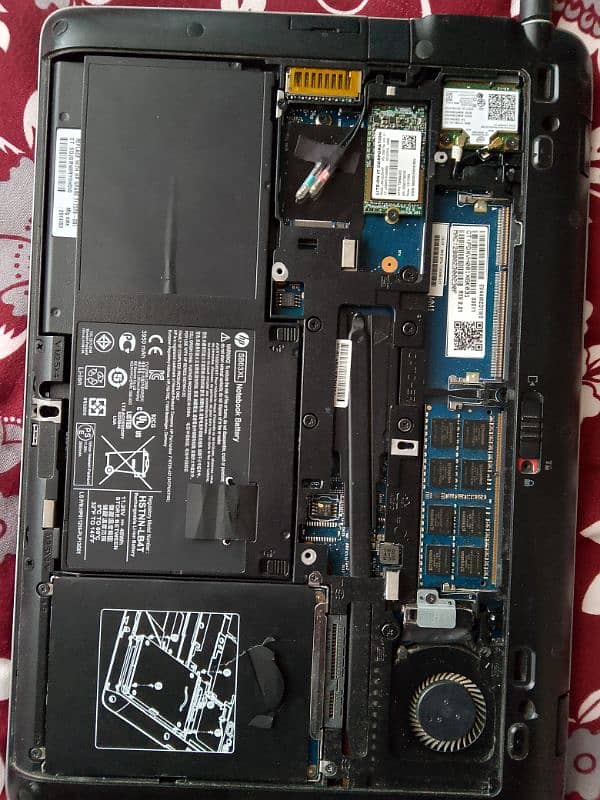 10 by 10 condition all ok 128 gb hard  disk 8 ram HP 4