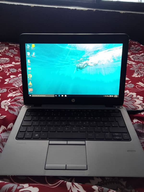 10 by 10 condition all ok 128 gb hard  disk 8 ram HP 18