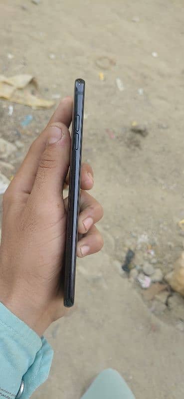 LG v30 thinq only one dod jo nazar nhi ata or all okay hay 1