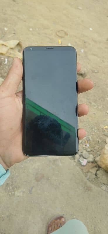 LG v30 thinq only one dod jo nazar nhi ata or all okay hay 3