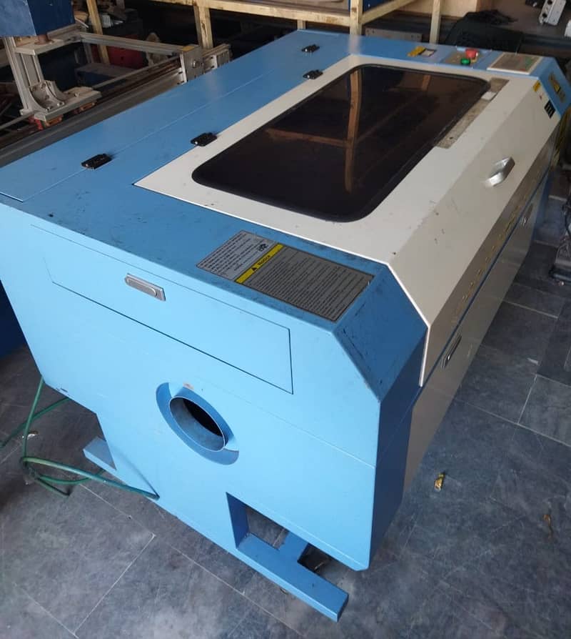 Co2 laser cutting machine 1