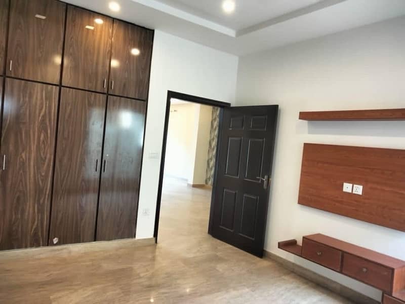 5 Marla upper portion available for rent pak Arab society 5