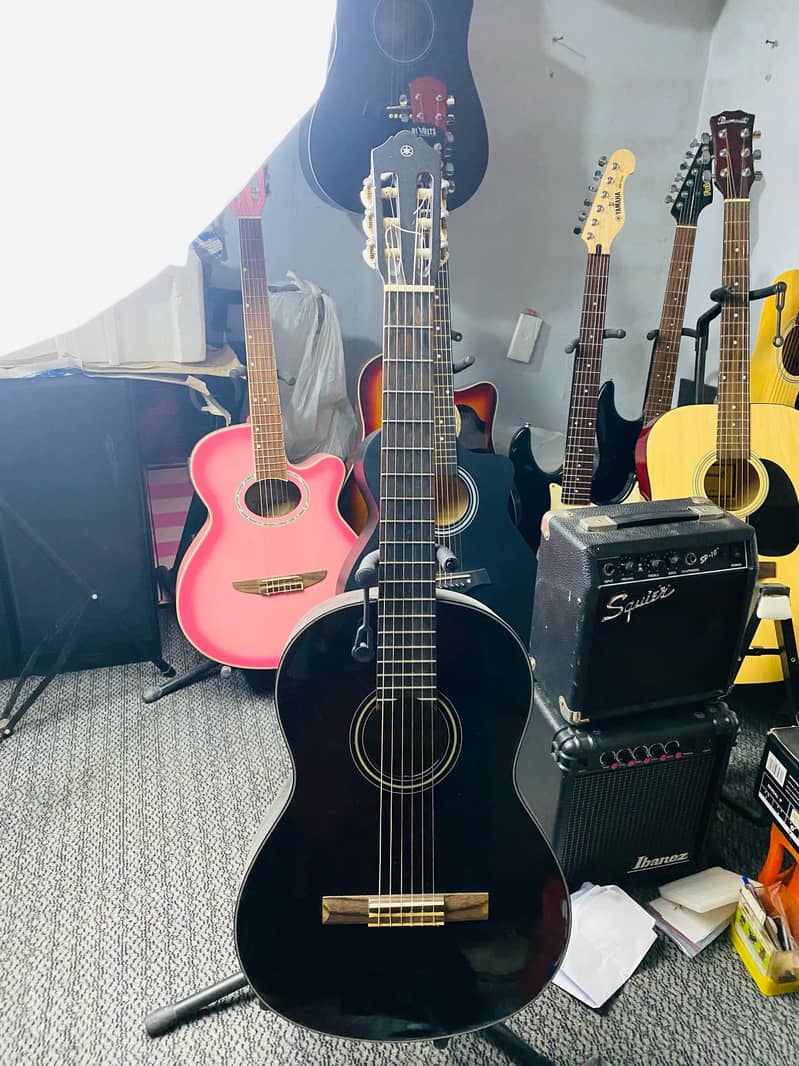 Acoustic Guitars Professhional SALE SALE SALE at happy guitar club 3