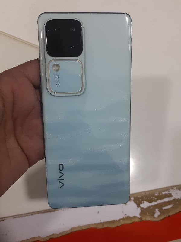 vivo V30 12gb 256gb 1