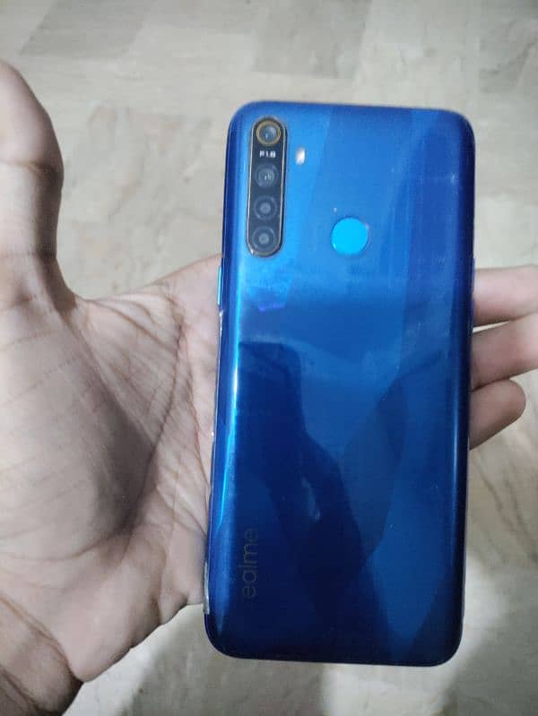 Realme 5 used glass broken ,4 GB RAM 128 ROM 1