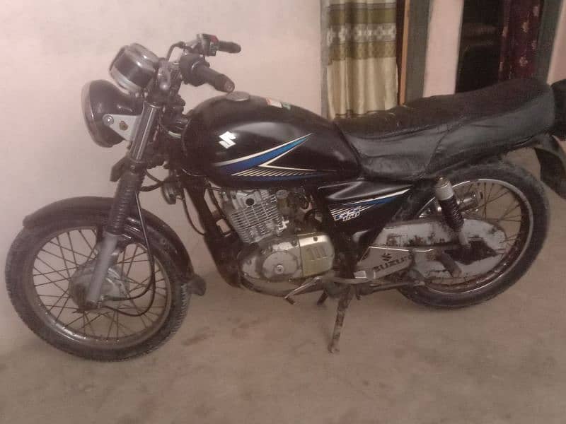 Suzuki GS 150 4