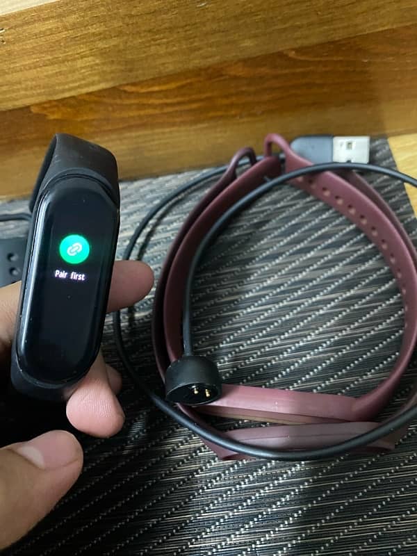 Mi band 5 with 2 straps and cable 1