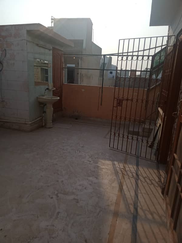 3bed DD terrace & Roof block 4A Gulshan-e-Iqbal wide road Saba Estate 1