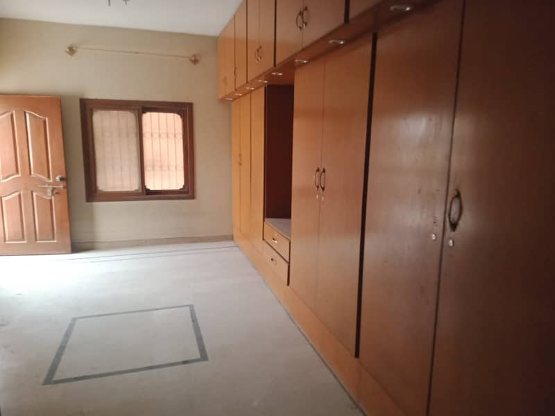 3bed DD terrace & Roof block 4A Gulshan-e-Iqbal wide road Saba Estate 5