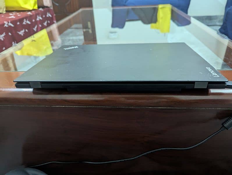 Lenovo T570 1