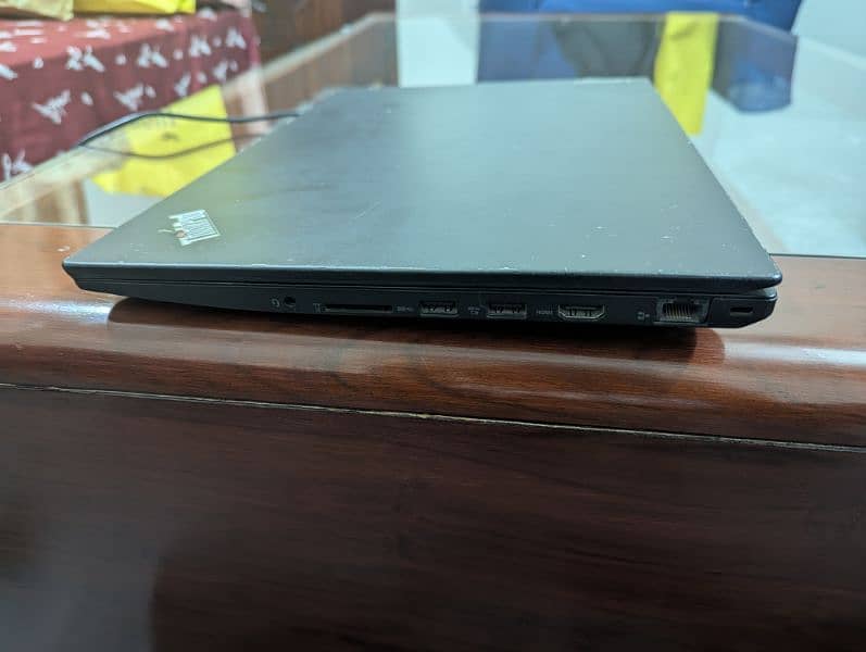 Lenovo T570 3