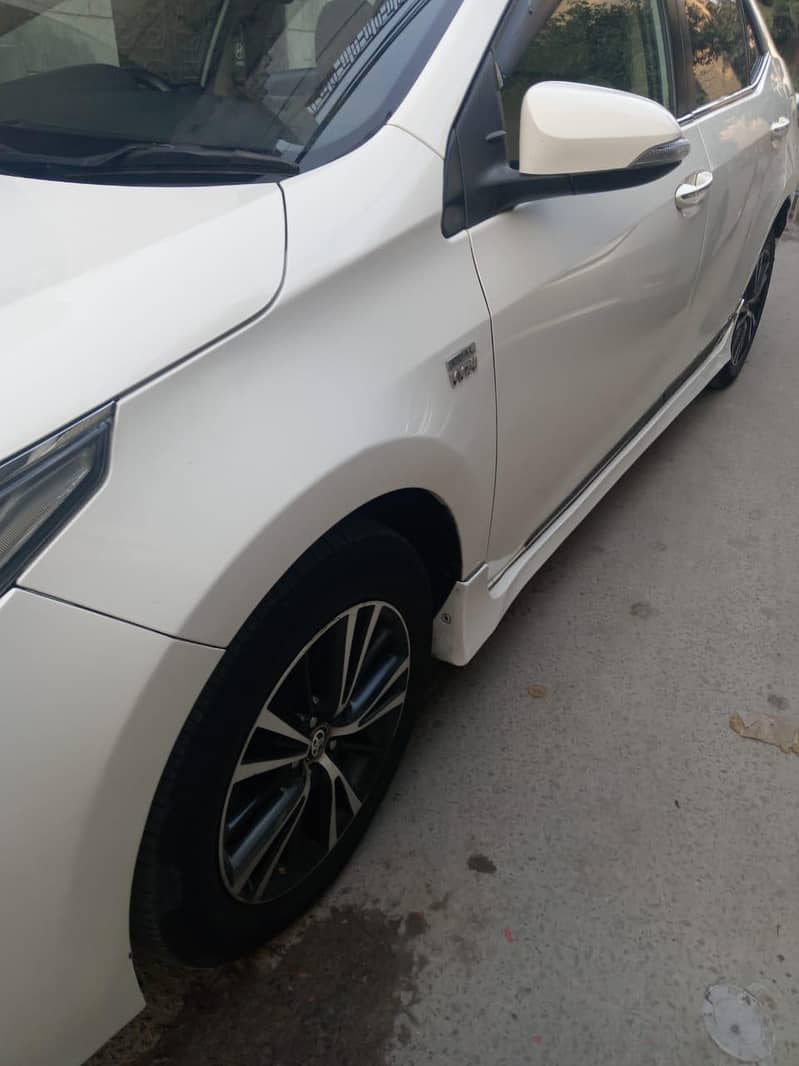 Toyota Corolla Altis Grande CVT-i 1.8 2018 2