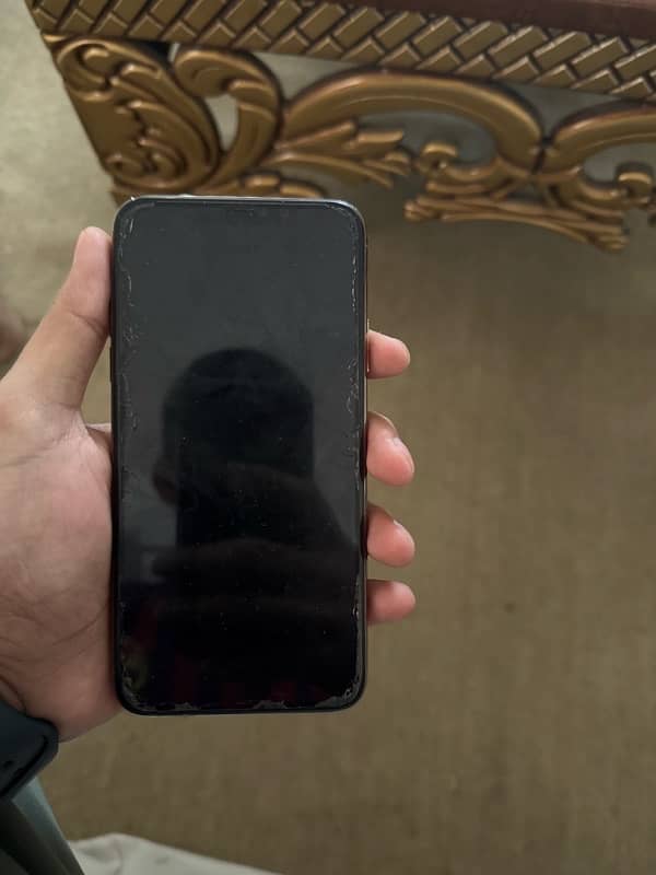 Iphone 11 pro max pta approved 256 gb with box 1