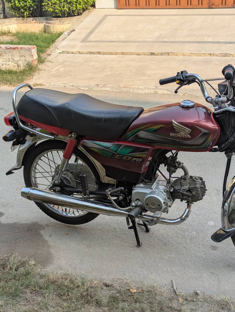 Honda CD 70 2022 5