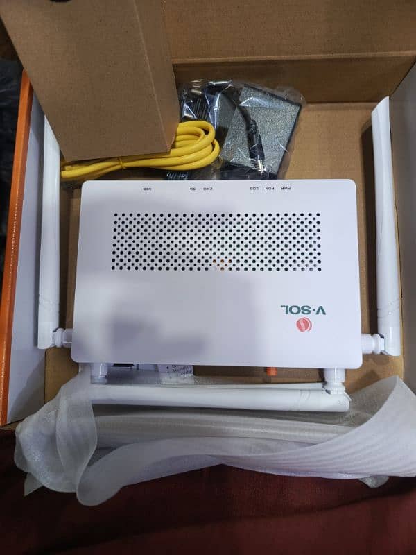 V. SOL 4G 5G FIBER ROUTER BOX PACK 1