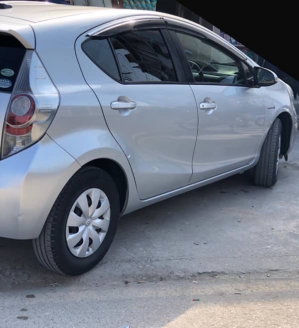 Toyota Aqua japani 14/18 Loc!Attock City 2