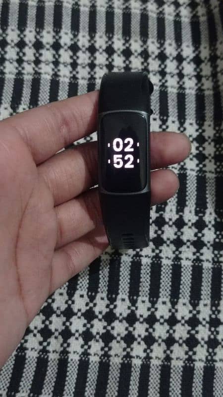 Fitbit Charge 5 Advanced Health & Fitness Tracker 0