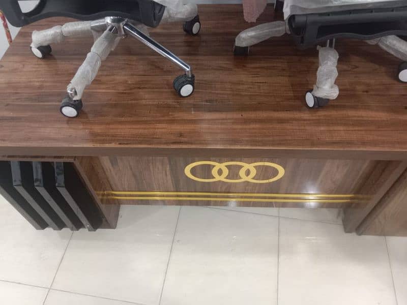 office tables manufactures 8