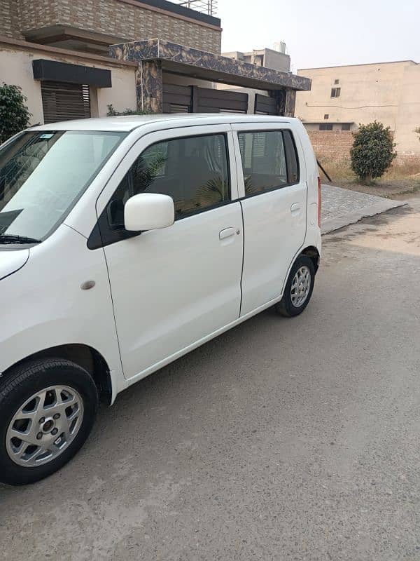 Suzuki Wagon R 2018 4