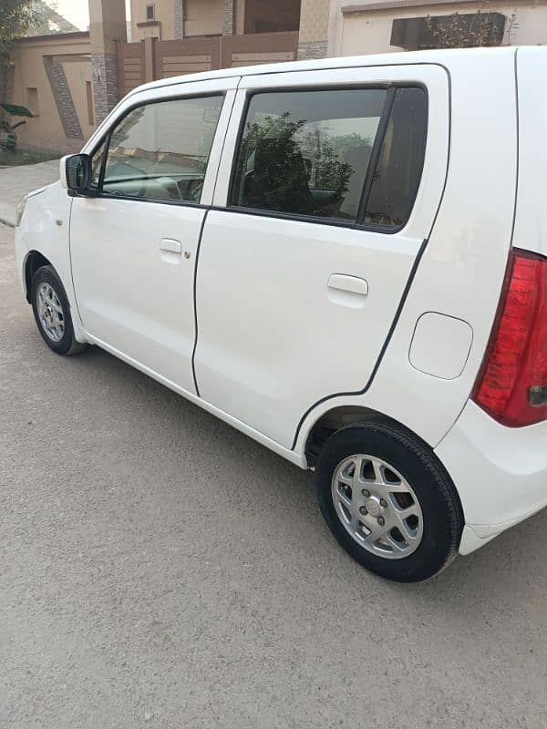 Suzuki Wagon R 2018 5