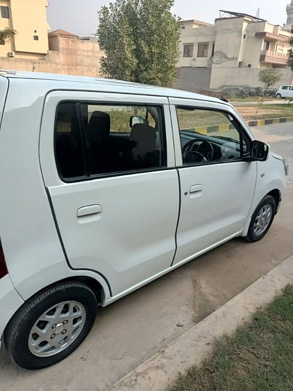 Suzuki Wagon R 2018 15