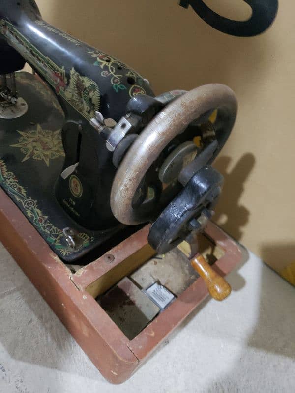 Singer Sewing Machine 1