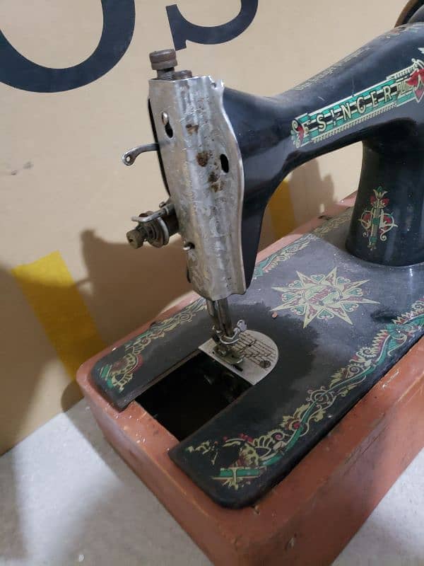 Singer Sewing Machine 2