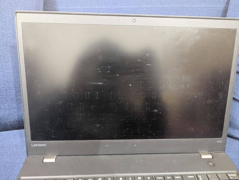 Lenovo T570 5