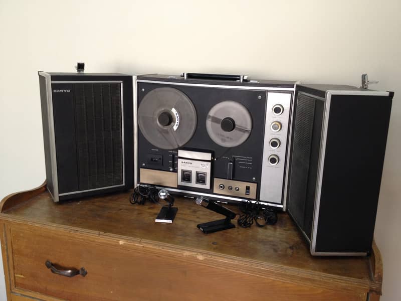 SANYO Reel to Reel (with Free Complimentary Headphones) 2