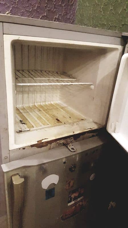 Fridge for sell 4