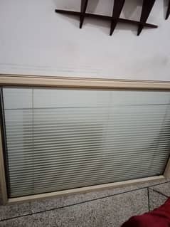 windows with blinds inside