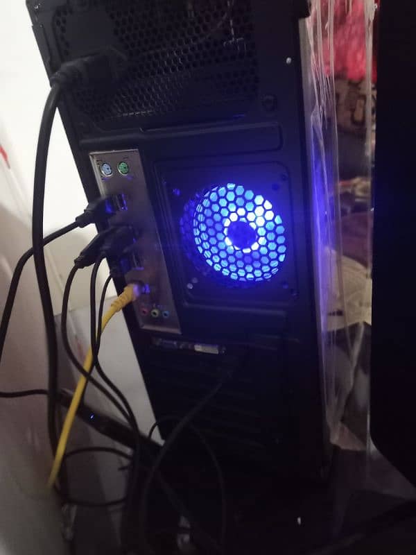 Gaming Pc For sale ( only few months used) 10/10 condition 7