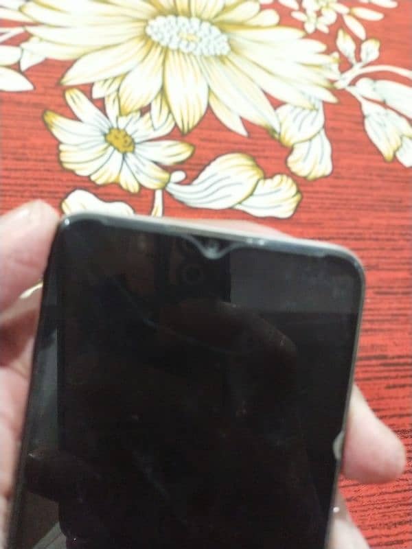 oppo A5 20 with box charger good condition urgent sale no open no r 1