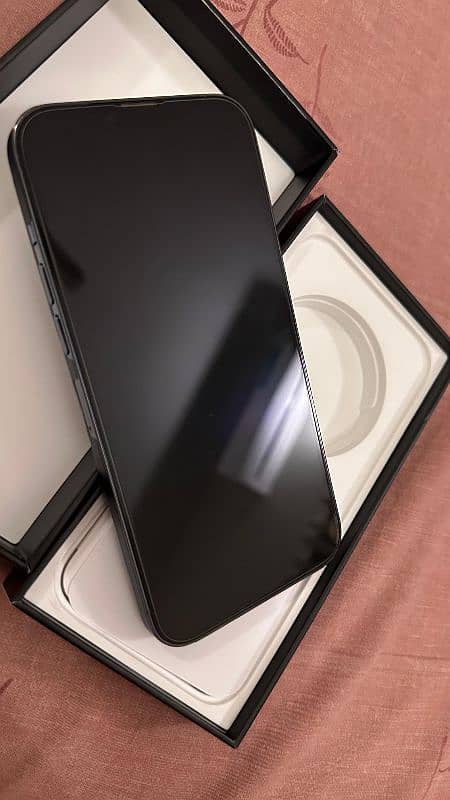 iphone 13 pro Max 256 Gb 4