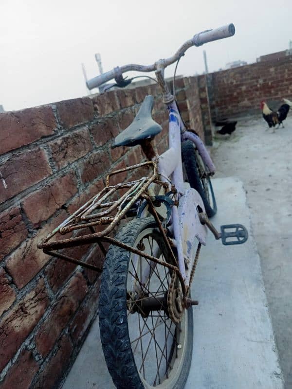 used bicycle for choty bacho ky liyee 2